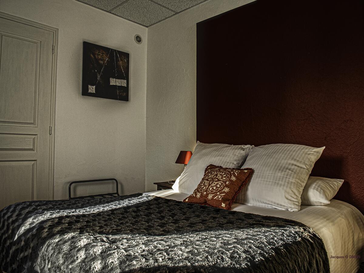 Logis Hotel Restaurant La Brasserie Treignac Luaran gambar